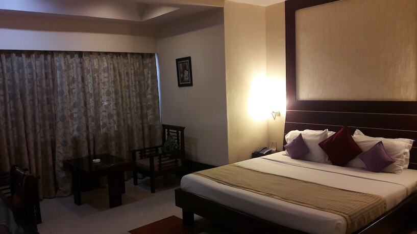 Imagen de la habitación del Hotel Paras, Jabalpur. Foto 28