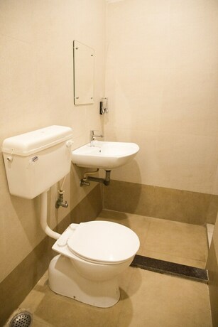 Imagen de la habitación del Hotel Paras, Jabalpur. Foto 34