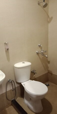 Imagen de la habitación del Hotel Paras, Jabalpur. Foto 41