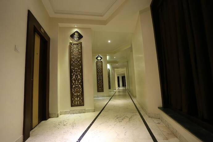 Imagen de los interiores del Hotel Paras, Jabalpur. Foto 44