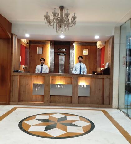 Imagen de los interiores del Hotel Paras, Jabalpur. Foto 49