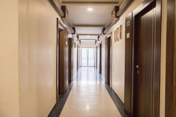 Imagen de los interiores del Hotel Paras, Jabalpur. Foto 51