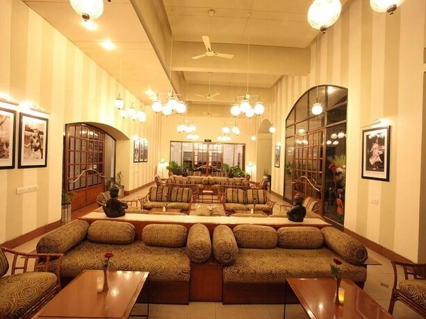 Imagen de los interiores del Hotel Paras Mahal. Foto 31