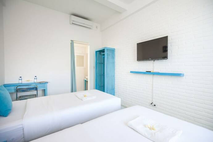 Imagen general del Hotel Paras Paros Marina Lodge. Foto 6