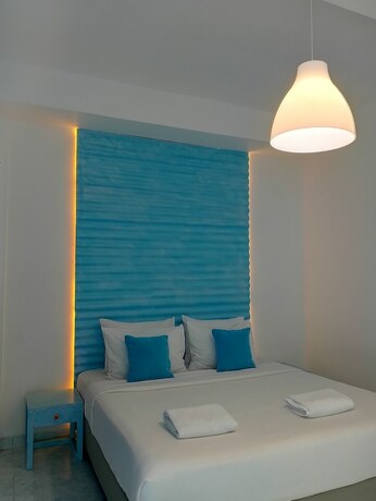 Imagen de la habitación del Hotel Paras Paros Marina Lodge. Foto 22