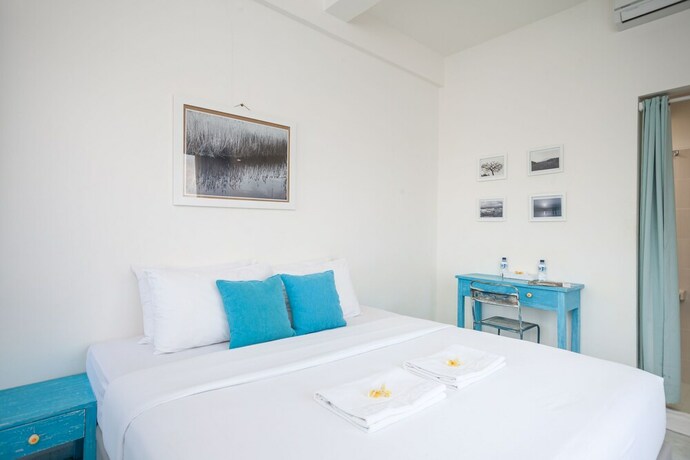 Imagen de la habitación del Hotel Paras Paros Marina Lodge. Foto 27