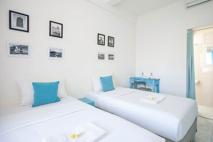 Imagen de la habitación del Hotel Paras Paros Marina Lodge. Foto 28