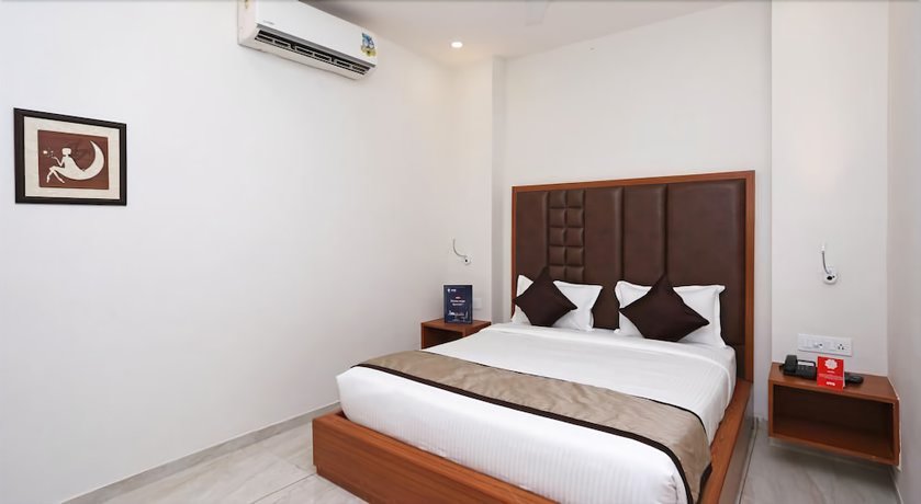 Imagen de la habitación del Hotel Paras Royale. Foto 12