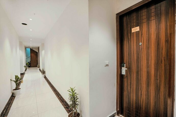 Imagen general del Hotel Paras, Zirakpur. Foto 4