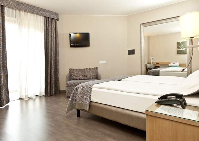 Imagen de la habitación del Hotel Parc Flora. Foto 5