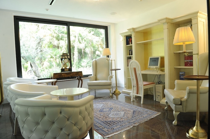 Imagen de los interiores del Hotel Parc Flora. Foto 18