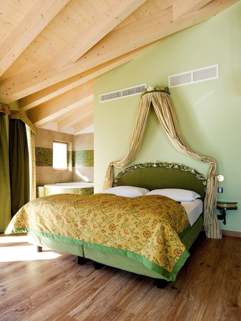 Imagen de la habitación del Hotel Parc Flora. Foto 12