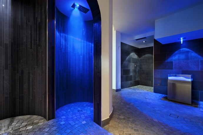 Imagen de la piscina del Hotel Parc Miramonti. Foto 18