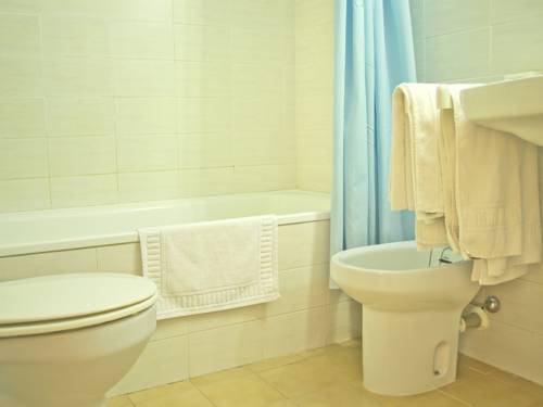 Imagen de la habitación del Hotel Parc, Roses. Foto 12