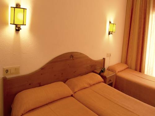 Imagen de la habitación del Hotel Parc, Roses. Foto 15