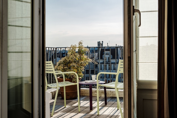 Imagen de la habitación del Hotel Parc Saint Severin. Foto 2