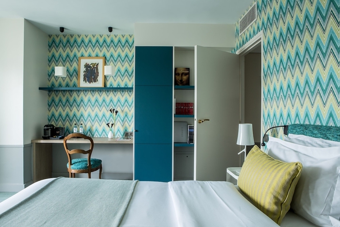 Imagen de la habitación del Hotel Parc Saint Severin. Foto 10