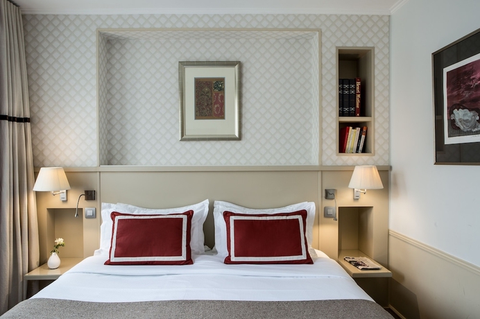 Imagen de la habitación del Hotel Parc Saint Severin. Foto 14