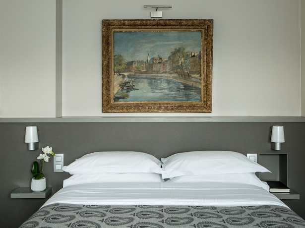 Imagen de la habitación del Hotel Parc Saint Severin. Foto 16