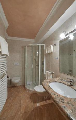 Imagen de la habitación del Hotel Parc Tyrol. Foto 9