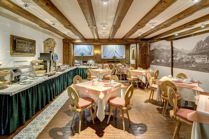 Imagen del bar/restaurante del Hotel Parc Victoria. Foto 5