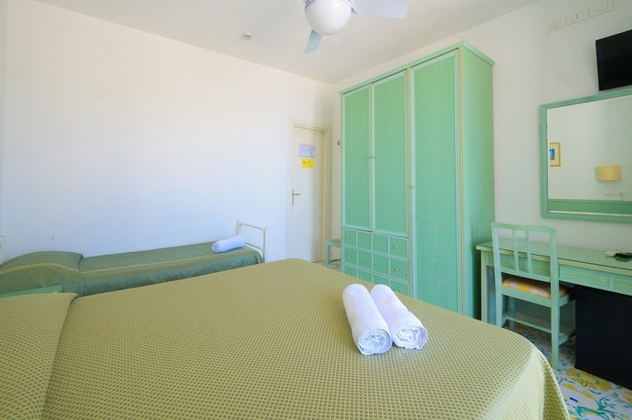 Imagen de la habitación del Hotel Parco Cartaromana. Foto 4