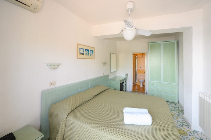 Imagen de la habitación del Hotel Parco Cartaromana. Foto 7