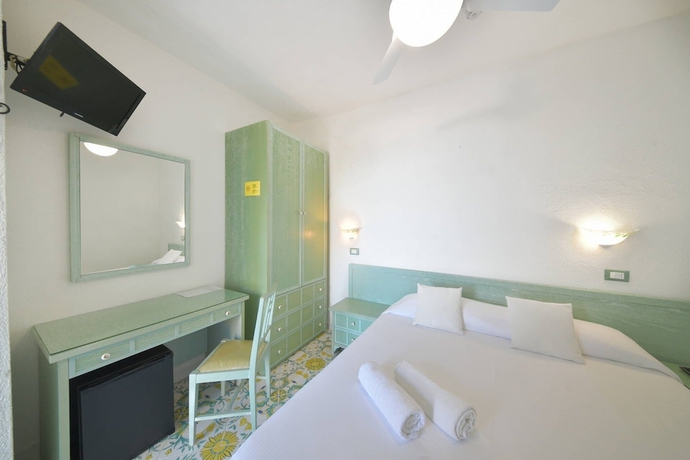 Imagen de la habitación del Hotel Parco Cartaromana. Foto 16