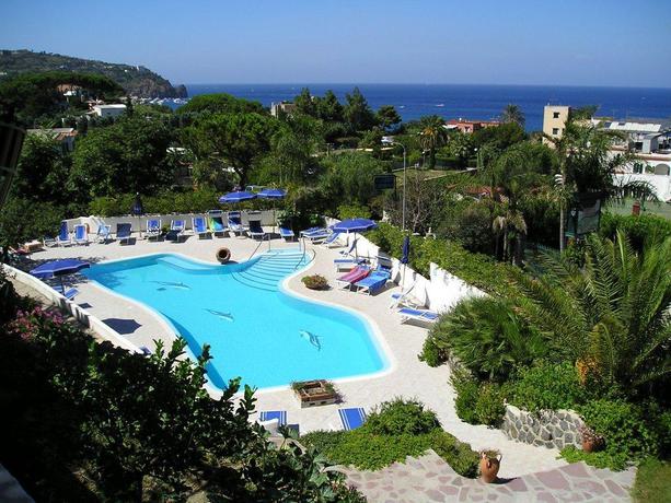 Imagen de la piscina del Hotel Parco Conte. Foto 16