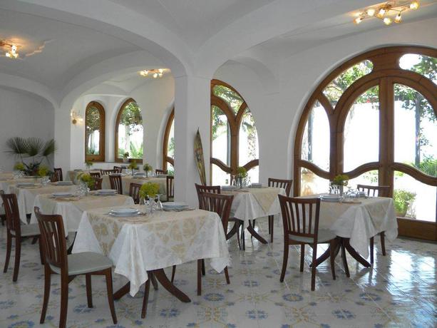 Imagen del bar/restaurante del Hotel Parco Conte. Foto 2