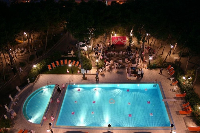 Imagen de la piscina del Hotel Parco Dei Principi, Giulianova. Foto 5
