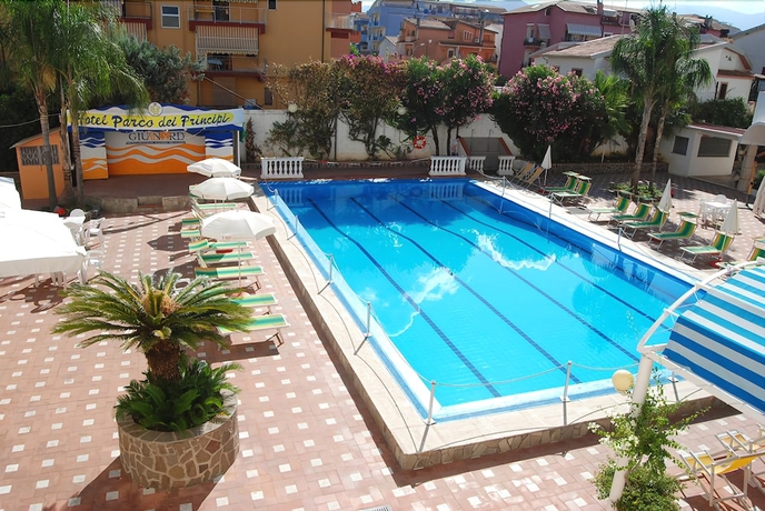Imagen de la piscina del Hotel Parco Dei Principi, Scalea. Foto 14
