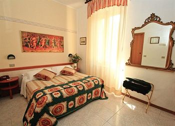 Imagen de la habitación del Hotel Parco Fellini. Foto 5