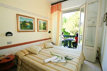 Imagen de la habitación del Hotel Parco Fellini. Foto 11