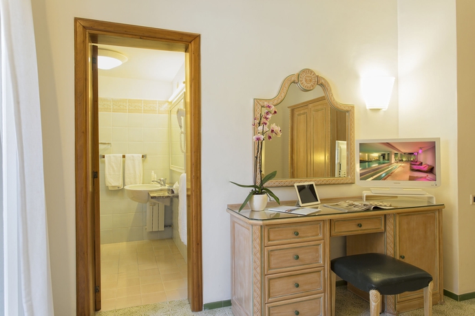 Imagen de la habitación del Hotel Parco Smeraldo Terme. Foto 9