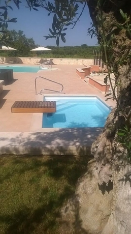 Imagen de la piscina del Hotel Parco dei Manieri. Foto 16