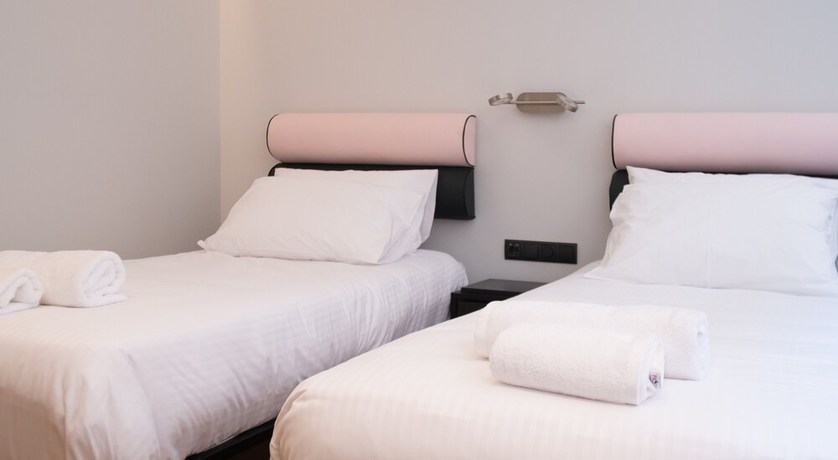 Imagen de la habitación del Hotel Parea Athens. Foto 9