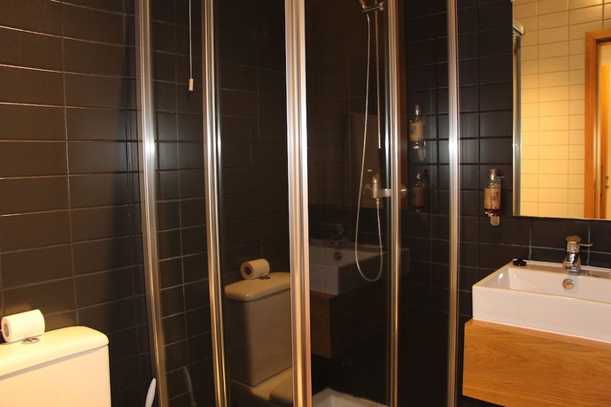 Imagen de la habitación del Hotel Paredes Apartamento. Foto 16