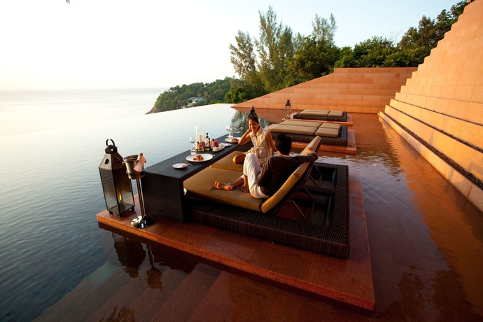 Imagen de la piscina del Hotel Paresa Resort Phuket. Foto 13