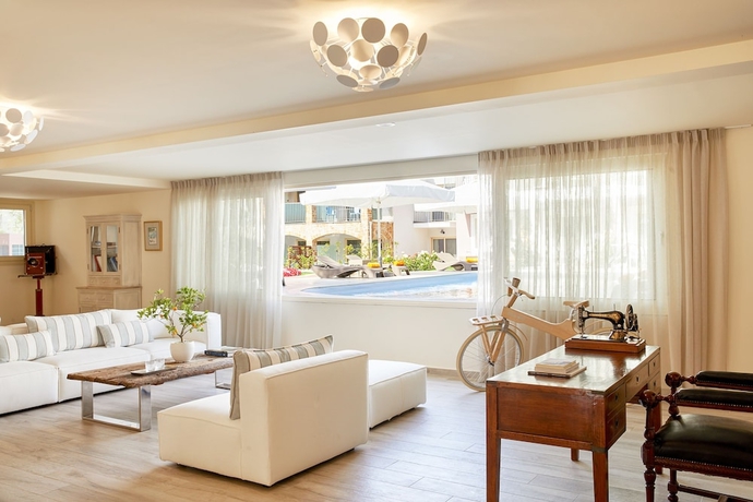 Imagen de los interiores del Hotel Parga Beach Resort. Foto 19