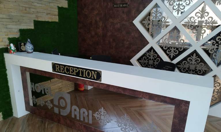 Imagen de los interiores del Hotel Pari. Foto 10