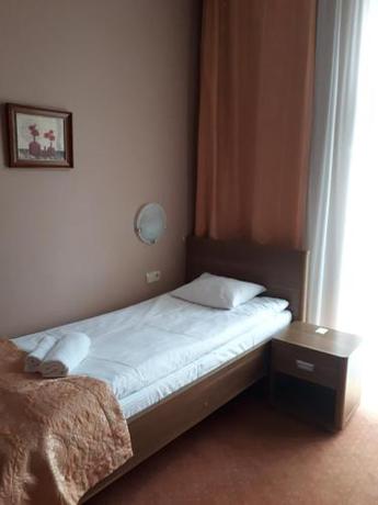 Imagen de la habitación del Hotel Paria. Foto 5