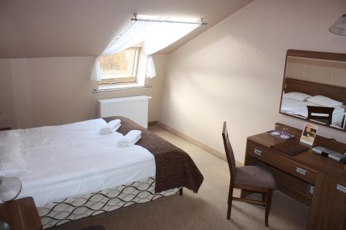 Imagen de la habitación del Hotel Paria. Foto 9