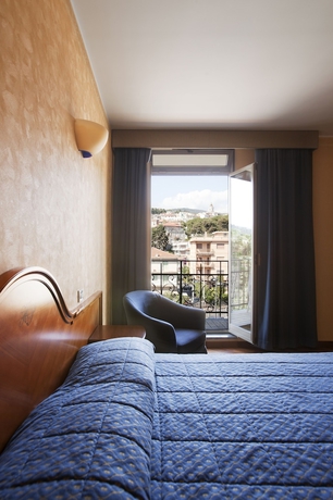 Imagen de la habitación del Hotel Parigi and Spa. Foto 7