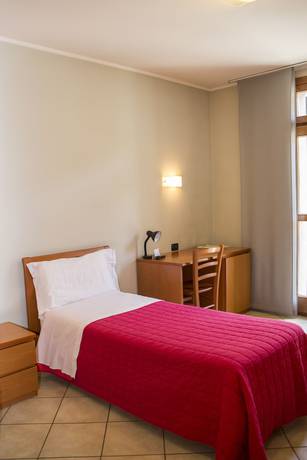 Imagen de la habitación del Hotel Parini. Foto 14