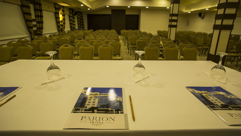 Imagen de los interiores del Hotel Parion. Foto 12