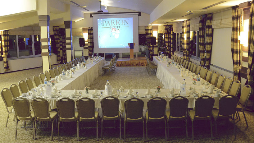 Imagen del bar/restaurante del Hotel Parion. Foto 3