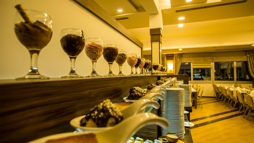 Imagen del bar/restaurante del Hotel Parion. Foto 4