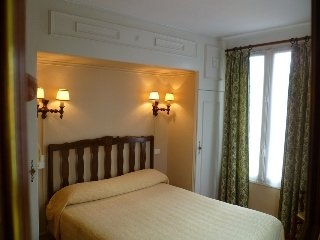 Imagen de la habitación del Hotel Paris Barcelone Hotel. Foto 2