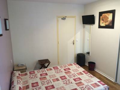 Imagen de la habitación del Hotel Paris Gambetta. Foto 4
